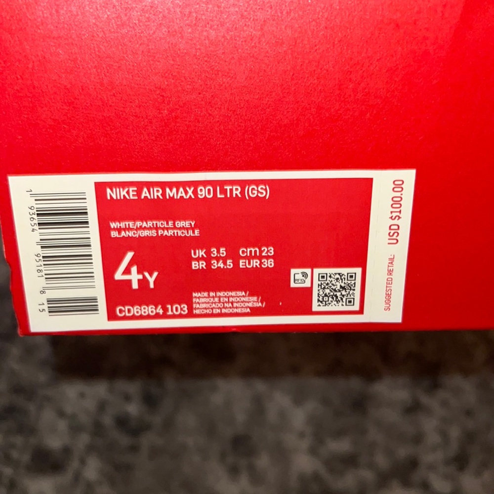 Boys brand new sneakers